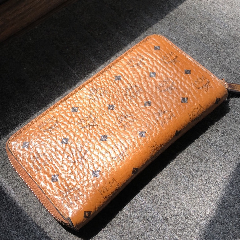 Authentic MCM Zippy Wallet